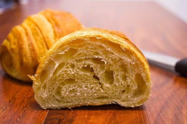 How to Craft the Perfect Sourdough Starter from Scratch for Rich, Complex Breads?